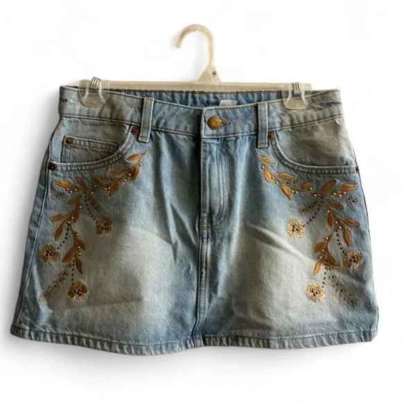 NWT - Embroidered Denim Skirt with Floral Design - Picture 1 of 5